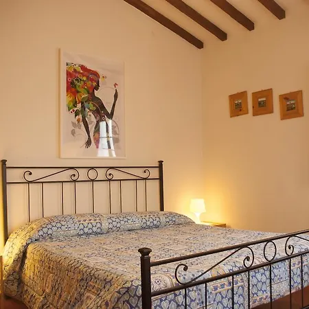 Serendipity House Bed & Breakfast 3*